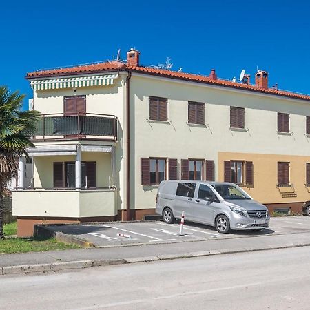 Apartment Adria Premium Porec Bagian luar foto